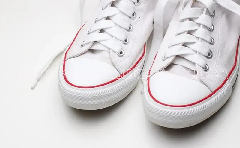 未来趋势：2025新款运动鞋服女款女式潮流单品