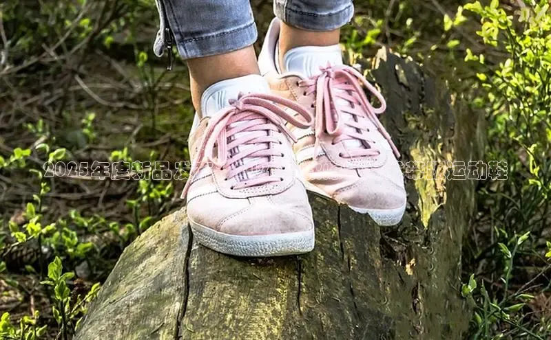 2025年度新品发布：2025新款爆款女式带跟运动鞋